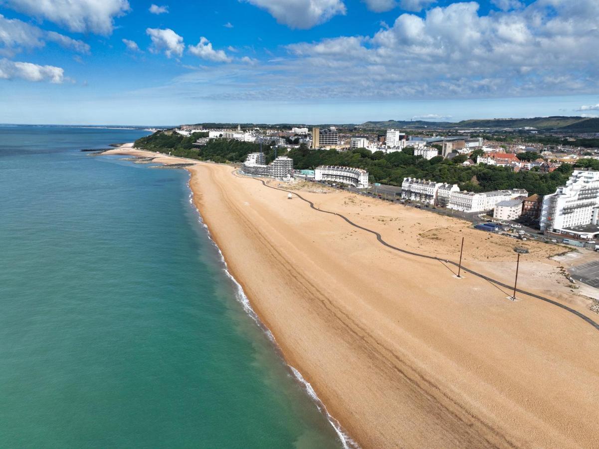 Wonderful West End - Parking Inc Apartman Folkestone Kültér fotó