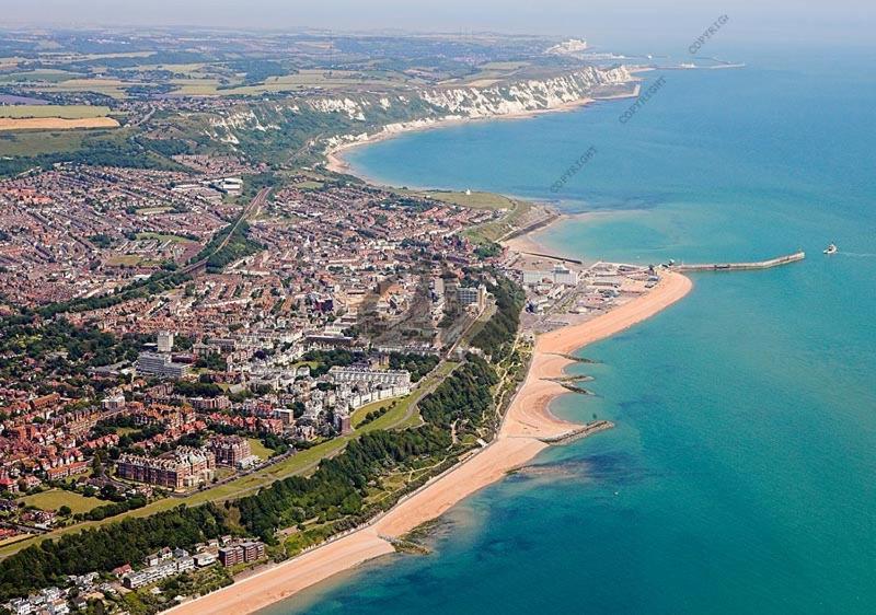 Wonderful West End - Parking Inc Apartman Folkestone Kültér fotó